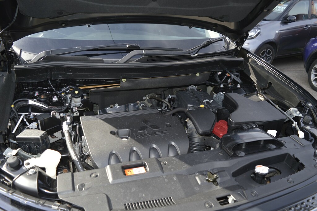 Mitsubishi Outlander H 4Hs U9011 Ulez Silver #23