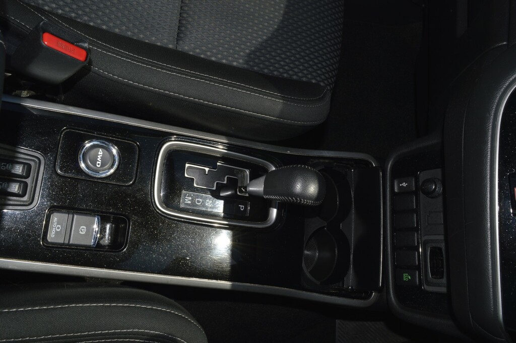 Mitsubishi Outlander Phev Exceed Safety Black #19