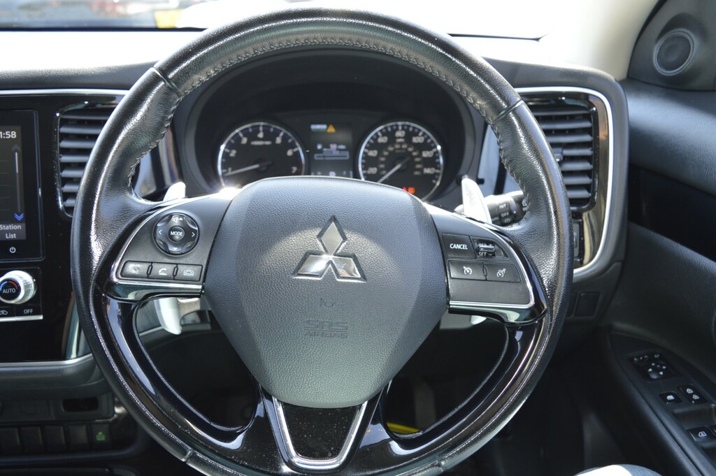 Mitsubishi Outlander Phev Exceed Safety Black #17