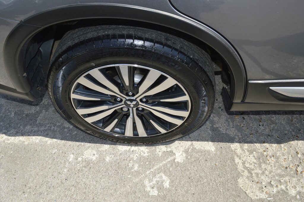 Mitsubishi Outlander Phev Exceed Safety Black #22