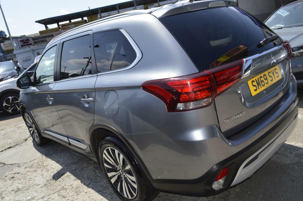 Mitsubishi Outlander Phev Exceed Safety Black #28