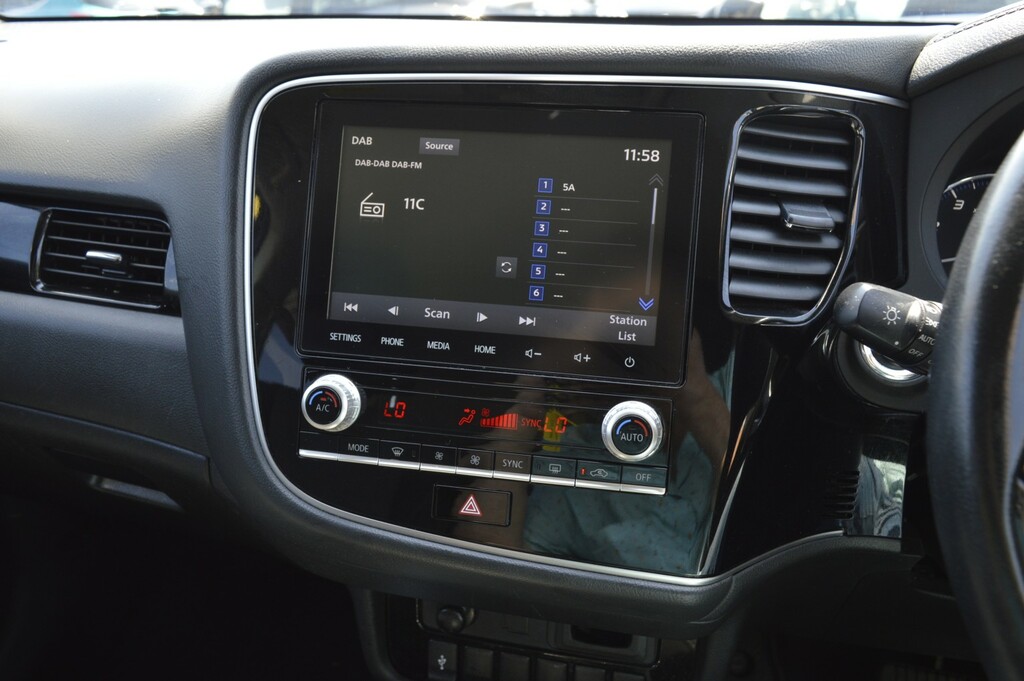 Mitsubishi Outlander Phev Exceed Safety Black #18