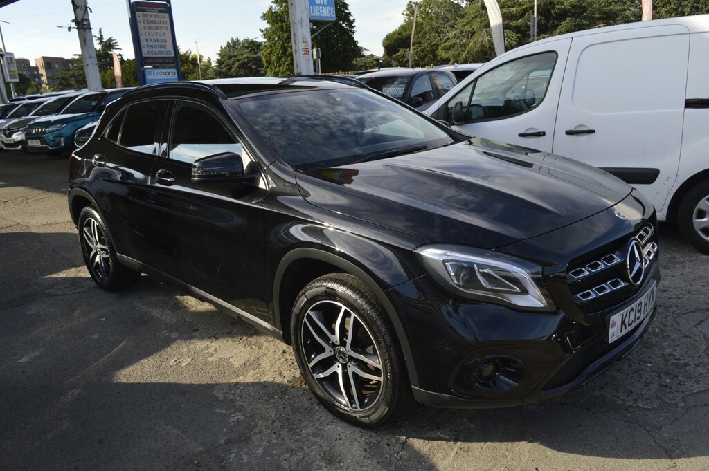 Mercedes-Benz GLA Class 1.6 Gla180 Urban Edition Black