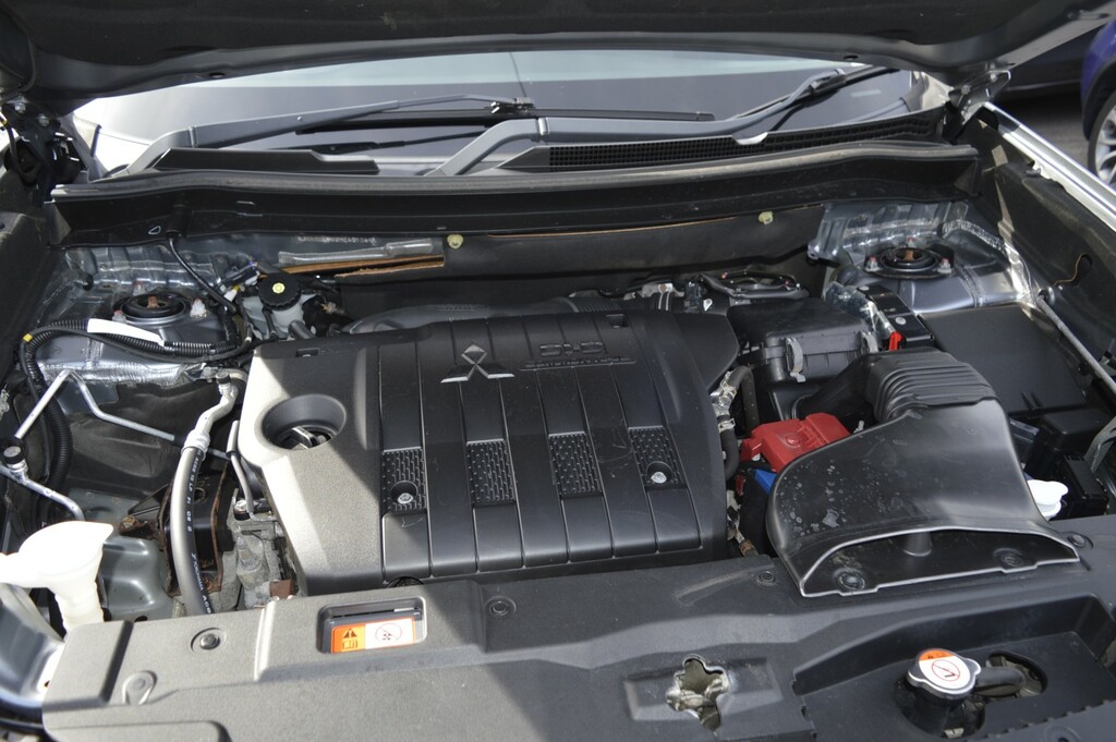 Mitsubishi Outlander Outlander 4H Phev Cvt Grey #24