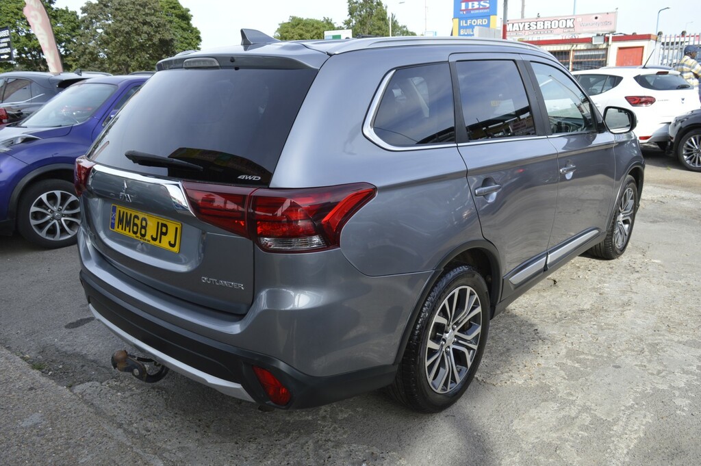 Mitsubishi Outlander 2.2 Di-d 4 Grey #2