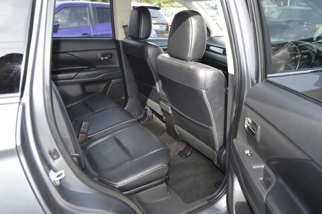Mitsubishi Outlander Outlander 4H Phev Cvt Grey #14