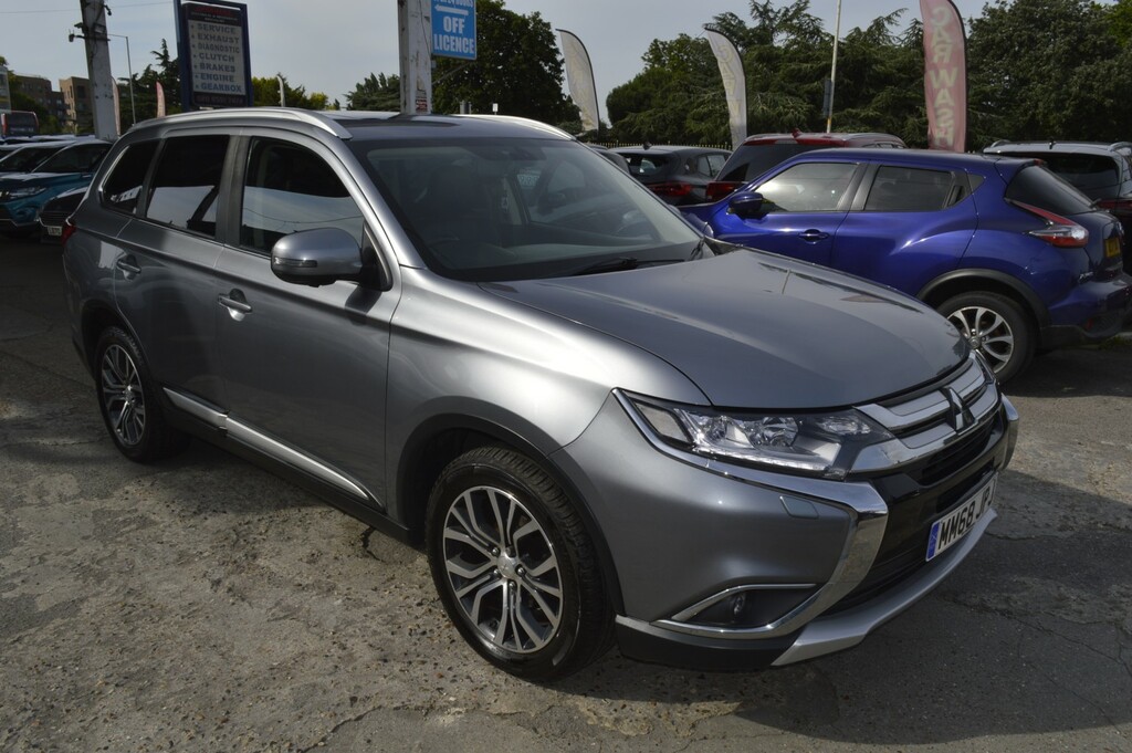 Mitsubishi Outlander 2.2 Di-d 4 Grey