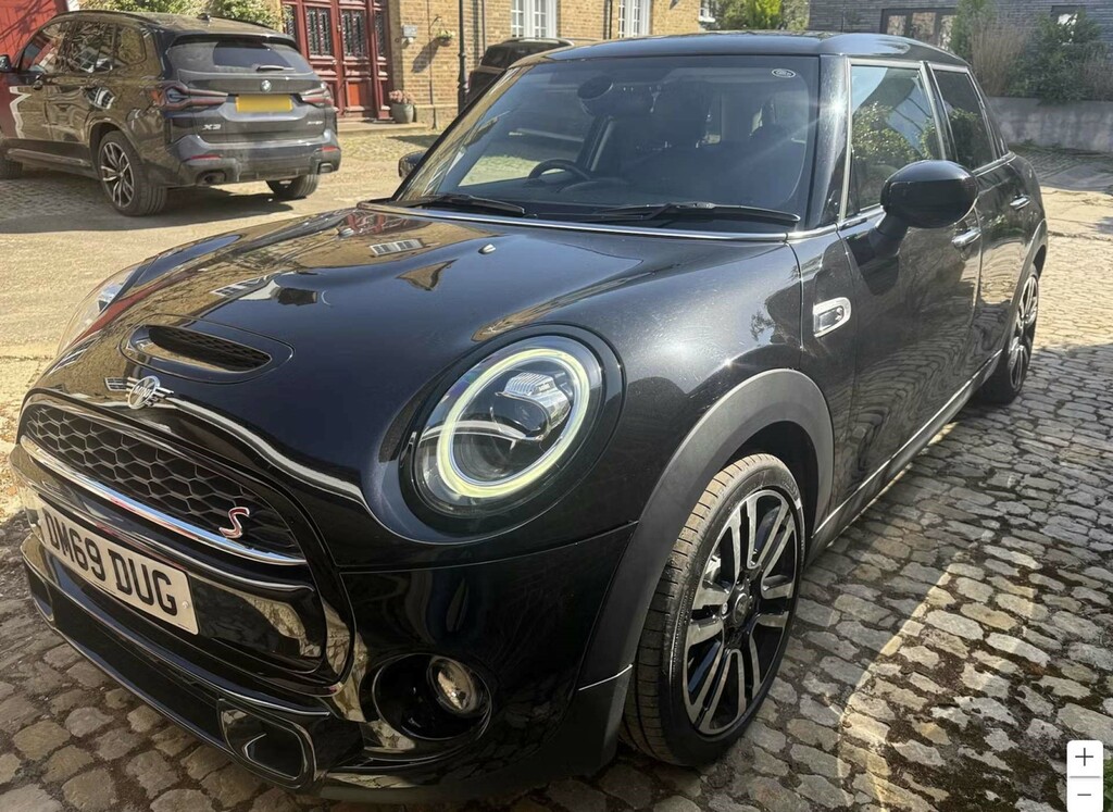Mini Hatch Cooper S Exclusive DM69DUG Black #2