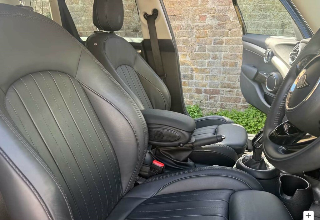 Mini Hatch Cooper S Exclusive DM69DUG Black #6