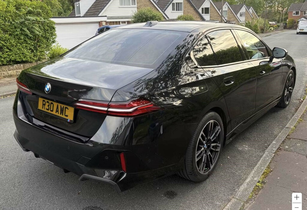BMW 5 Series Saloon Black #4