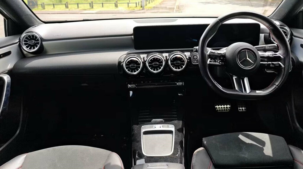 Mercedes-Benz A Class Hatchback Black #3