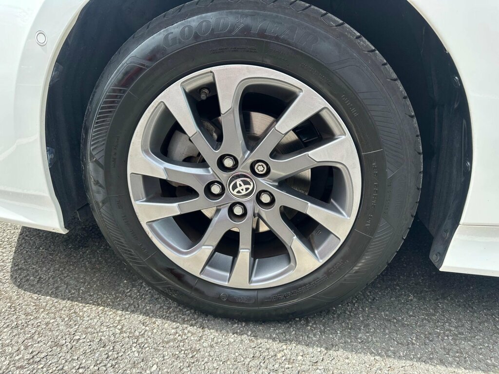 Toyota Prius Excel Silver #49