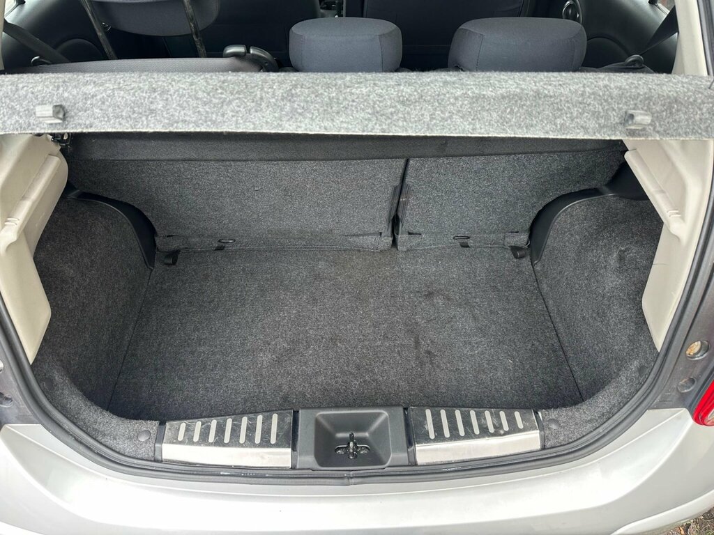 Nissan Micra Tekna Dig-s Silver #26