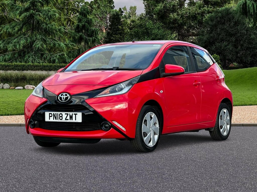 Toyota Aygo 1.0 Vvt-i X-play Euro 6 Red #3