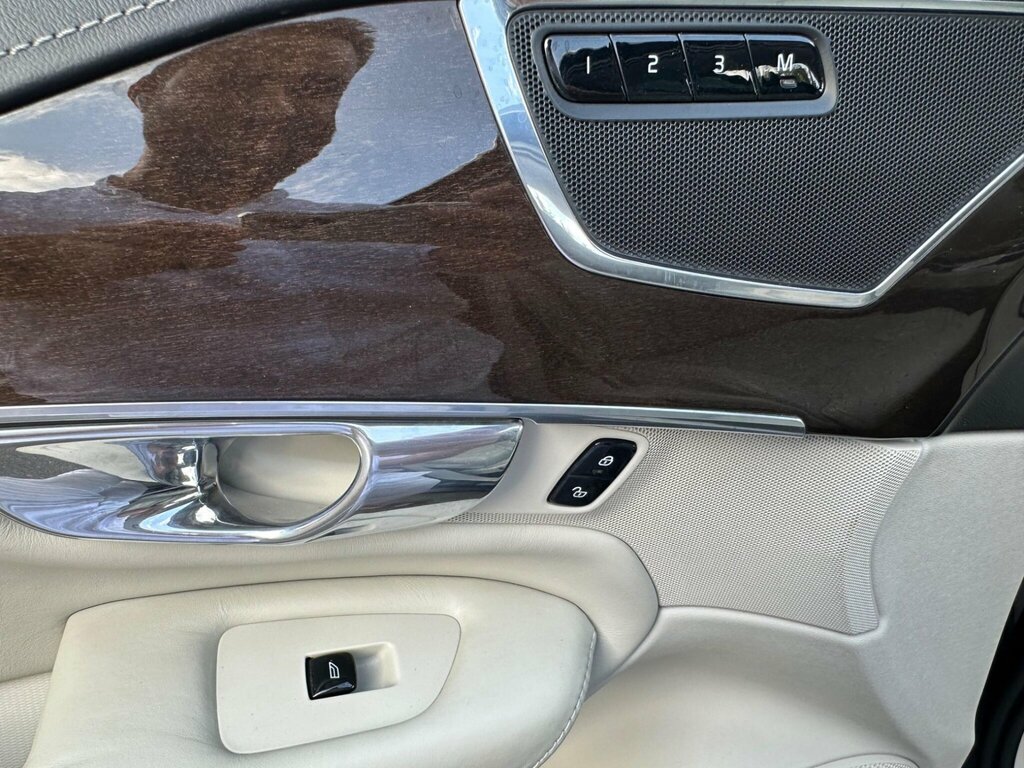 Volvo XC90 Xc90 T8 Momentum Twin Engine Grey #23