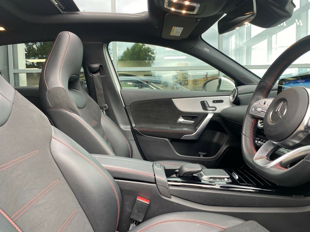 Mercedes-Benz A Class 1.3 E 15.6Kwh Amg Line Edition Premium Plus 8G-d ET21KBV #3