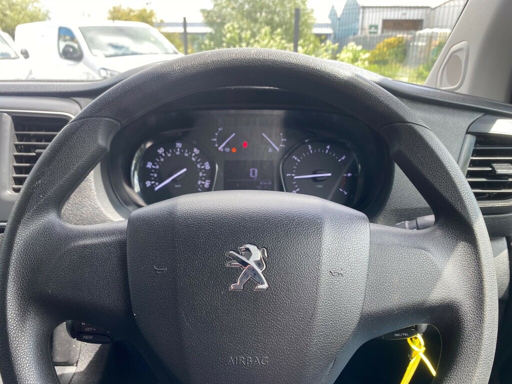 Peugeot Expert Mpv White #13