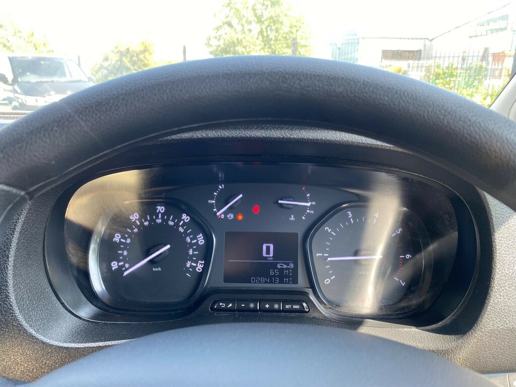 Vauxhall Vivaro Turbo D 2900 Pro White #12
