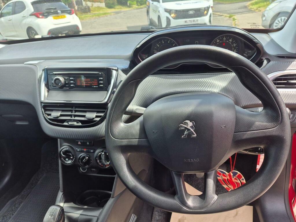 Peugeot 208 Hatchback 1.2 Puretech Active Euro 6 201515 Black #18