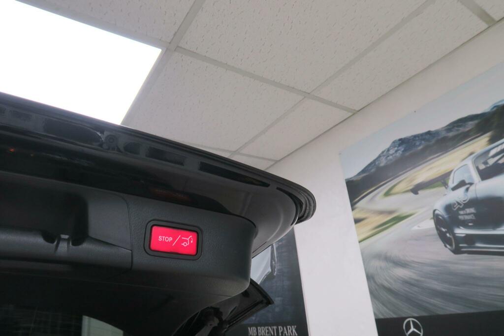 Mercedes-Benz EQB Amg Line White #15