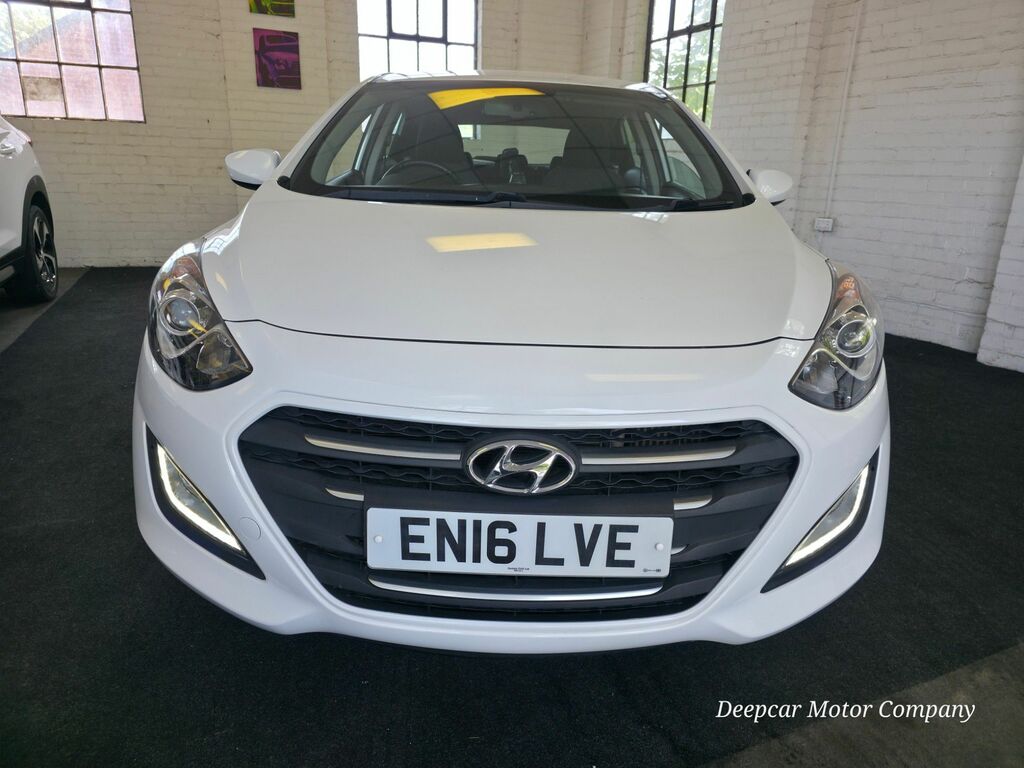 Hyundai I30 1.6 Crdi Blue Drive White #2