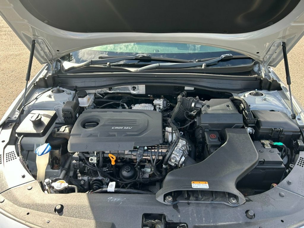 Kia Optima Phev Silver #18
