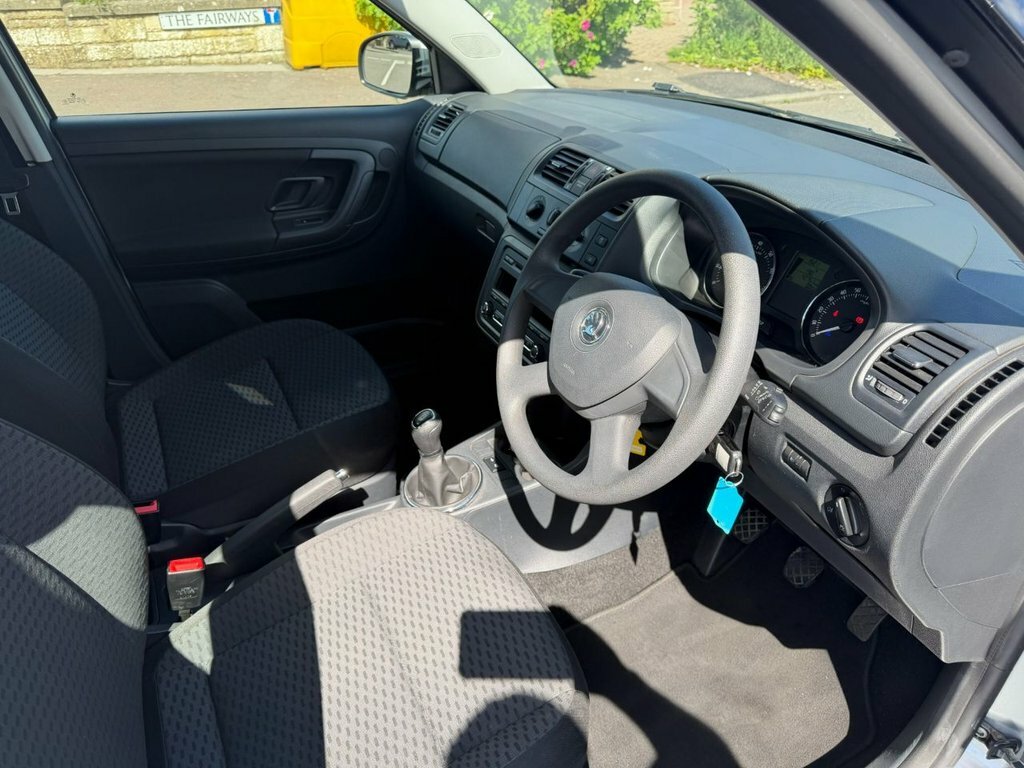 Skoda Fabia 1.4L Vrs S2000 White #8