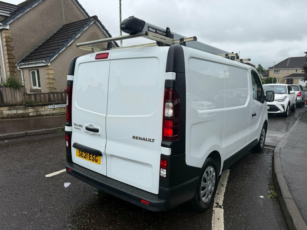 Renault Trafic 2L Business White #5