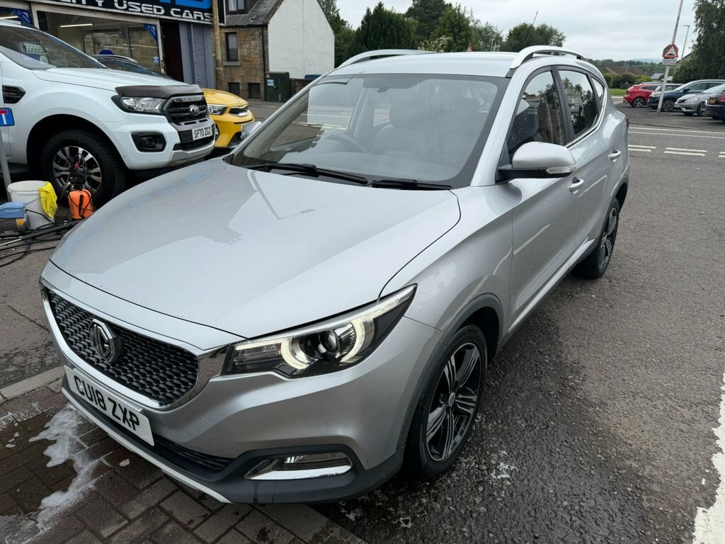 MG ZS 1L Exclusive Silver #2