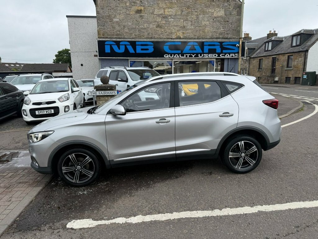 MG ZS 1L Exclusive Silver