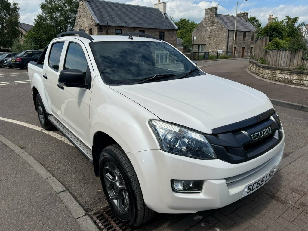 Isuzu D-Max 2.5L Blade White #4