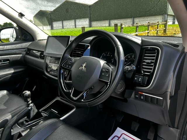 Mitsubishi Outlander 2.2 Di-d 3 Black #28