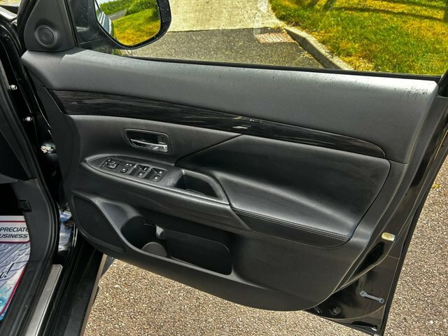 Mitsubishi Outlander 2.2 Di-d 3 Black #41