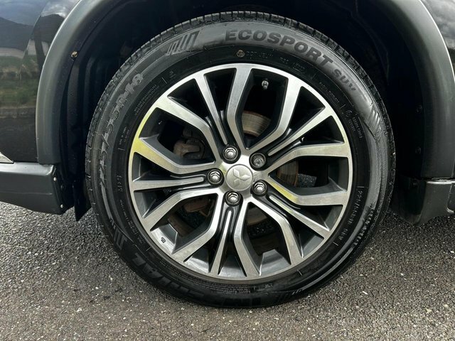Mitsubishi Outlander 2.2 Di-d 3 Black #40