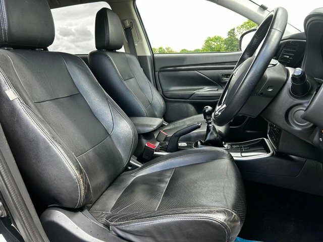 Mitsubishi Outlander 2.2 Di-d 3 Black #24