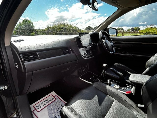 Mitsubishi Outlander 2.2 Di-d 3 Black #20