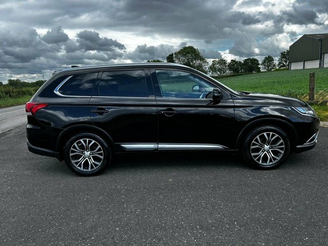 Mitsubishi Outlander 2.2 Di-d 3 Black #12