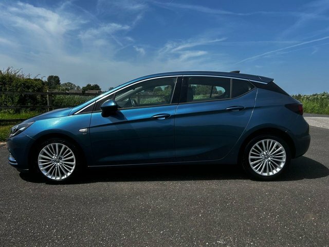 Vauxhall Astra 1.6 Cdti Blueinjection Elite Nav Hatchback Die Blue #2