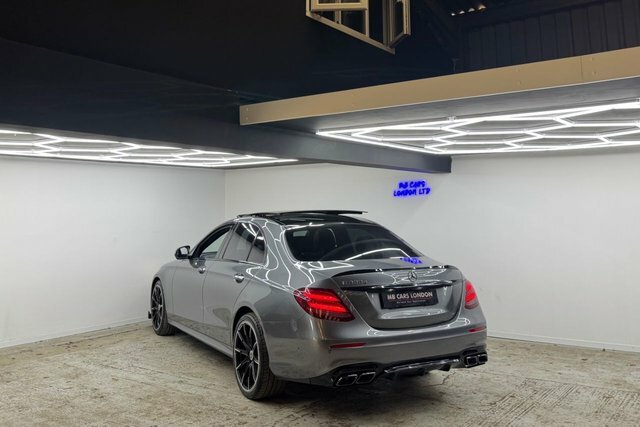 Mercedes-Benz E Class 2020 2.0 E300d Amg Line Night Edition Premium Plu KM20SVR Black #2