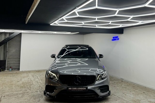 Mercedes-Benz E Class 2020 2.0 E300d Amg Line Night Edition Premium Plu KM20SVR Black #4