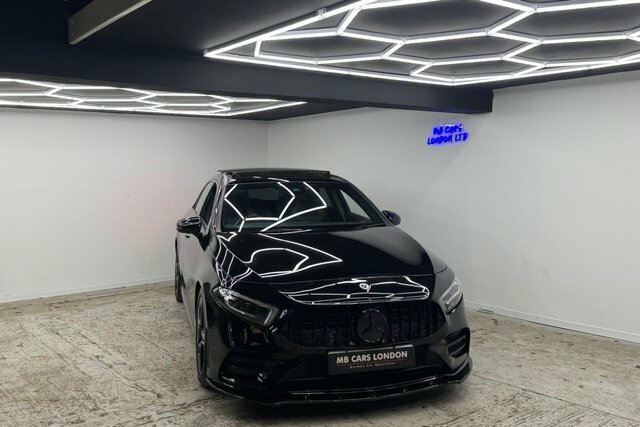 Mercedes-Benz A Class 2019 2.0 A220d Amg Line Premium Plus Hatchback 5 ST69GCK Black #4