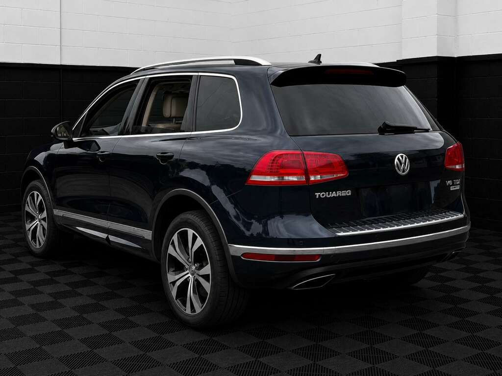 Volkswagen Touareg 3.0 Touareg V6 R-line Tdi Bluemotion Technology Au AV64YKS Blue #3