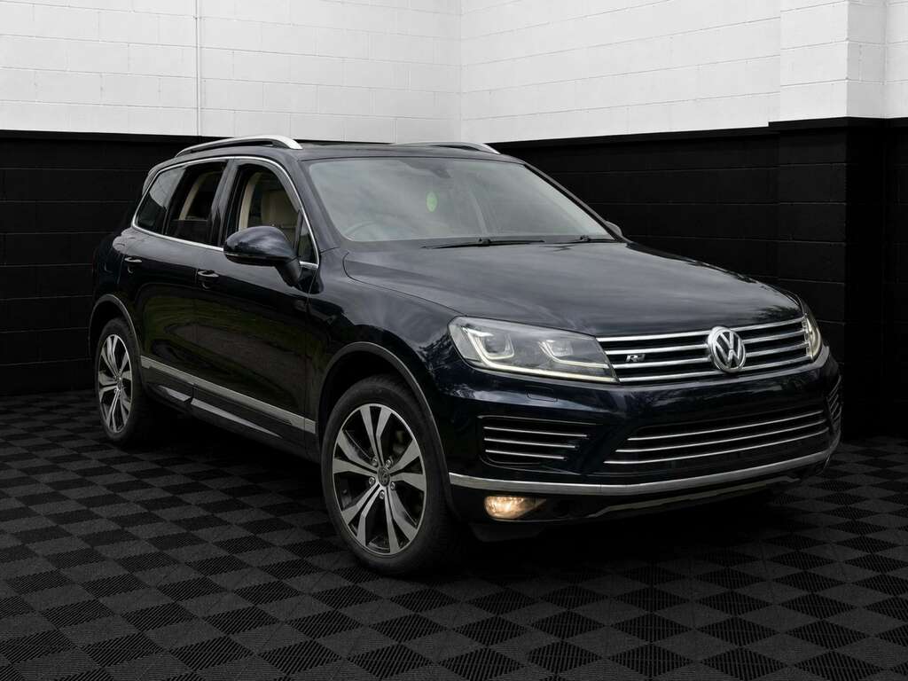 Volkswagen Touareg 3.0 Touareg V6 R-line Tdi Bluemotion Technology Au AV64YKS Blue