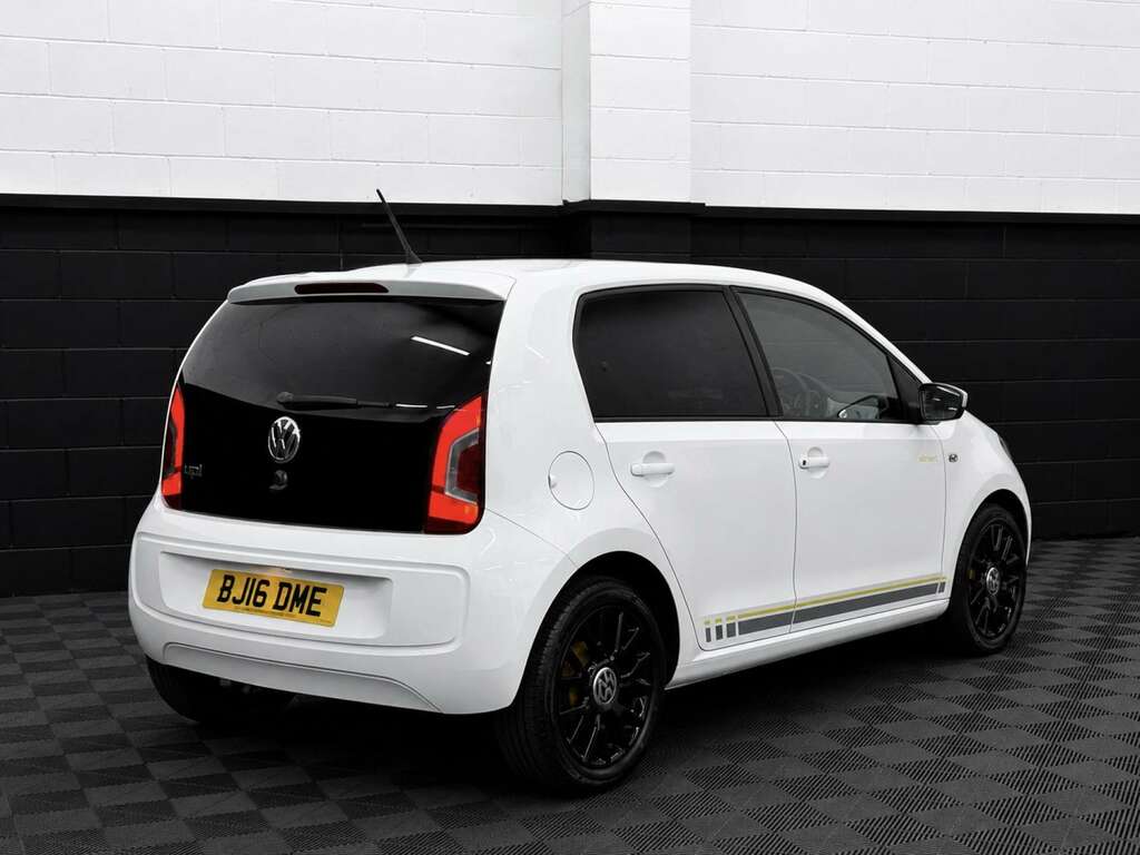 Volkswagen Up 1.0 Street Up BJ16DME White #3