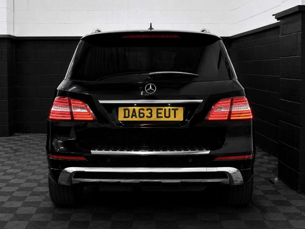 Mercedes-Benz M Class 2.1 Ml250 Amg Sport Bluetec 4Wd Black #3