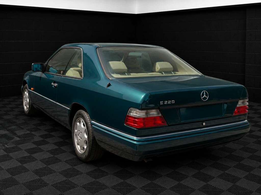 Mercedes-Benz E Class 2.2 E220 C20HGM Green #2