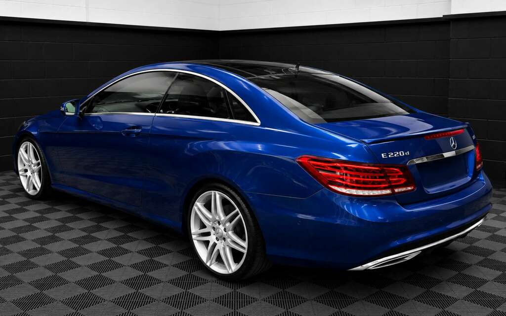 Mercedes-Benz E Class 2.1 E 220 Amg Line Edition Premium D Blue #2