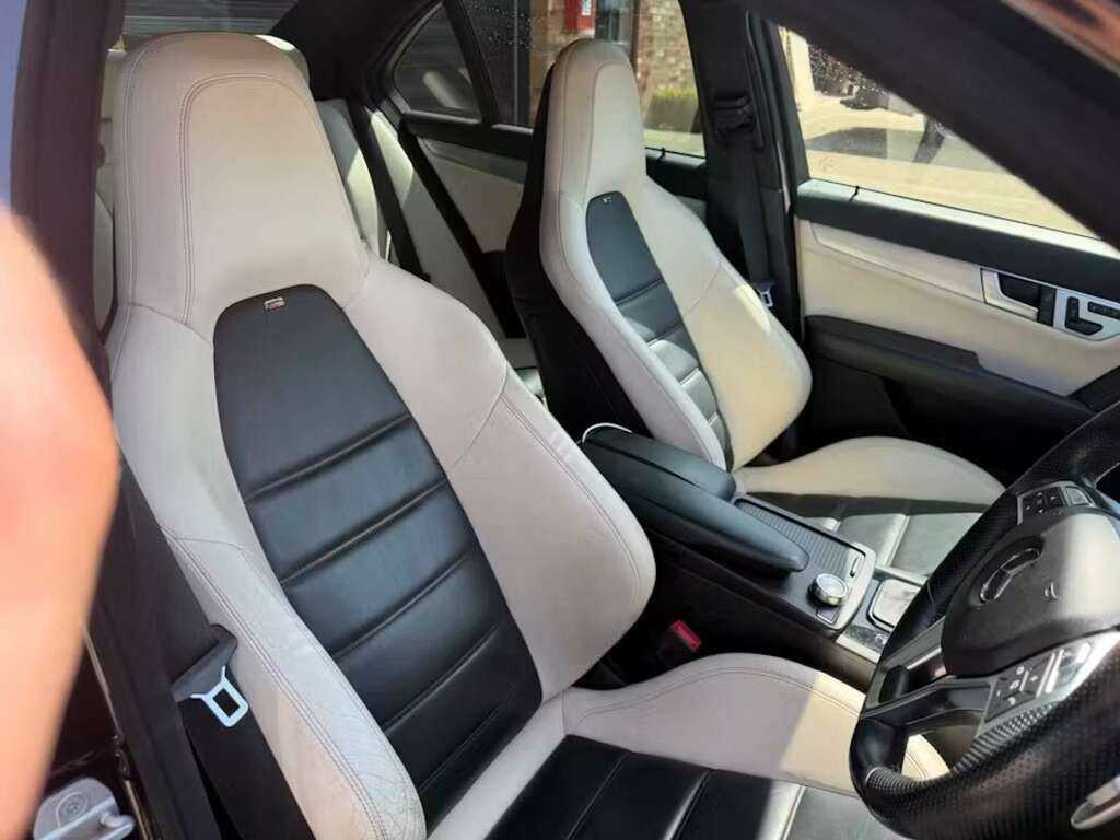 Mercedes-Benz C Class 6.2 C63 Amg Black #4