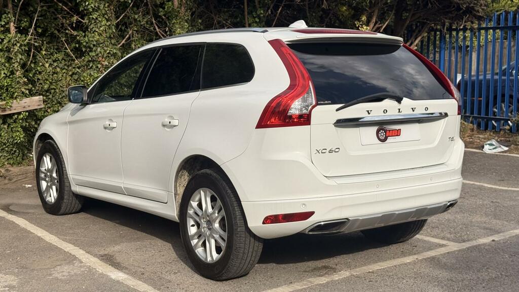 Volvo XC60 2.0 T5 Se Nav Suv Euro 6 S S 24 White #4