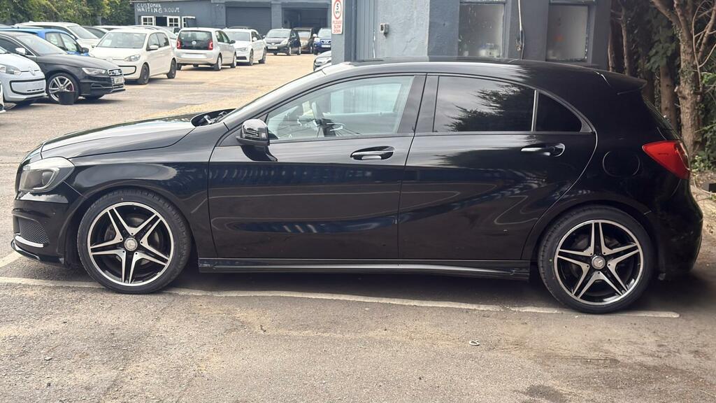 Mercedes-Benz A Class 1.6 A180 Blueefficiency Amg Night Edition 7G-dct E Black #4
